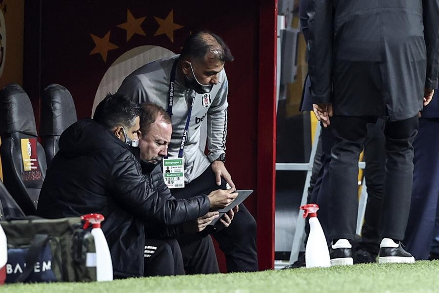 Son dakika: Galatasaray - Beşiktaş derbisi sonrası çok konuşulacak sözler 4 yazardan önemli açıklama