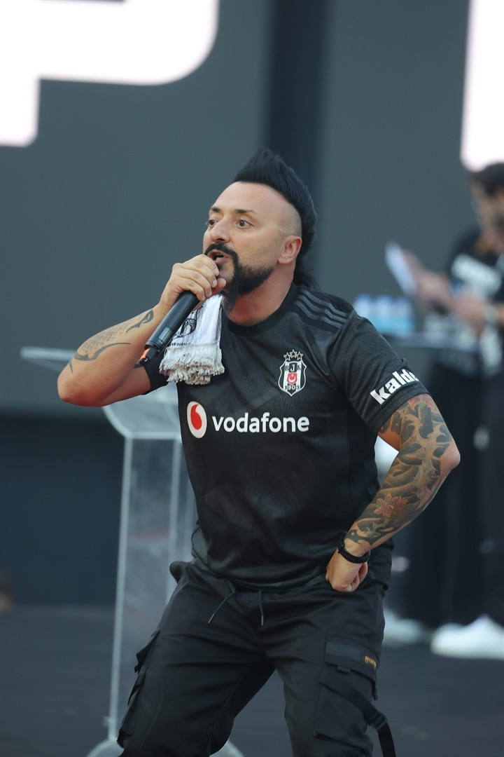 Beşiktaş kupasına kavuştu