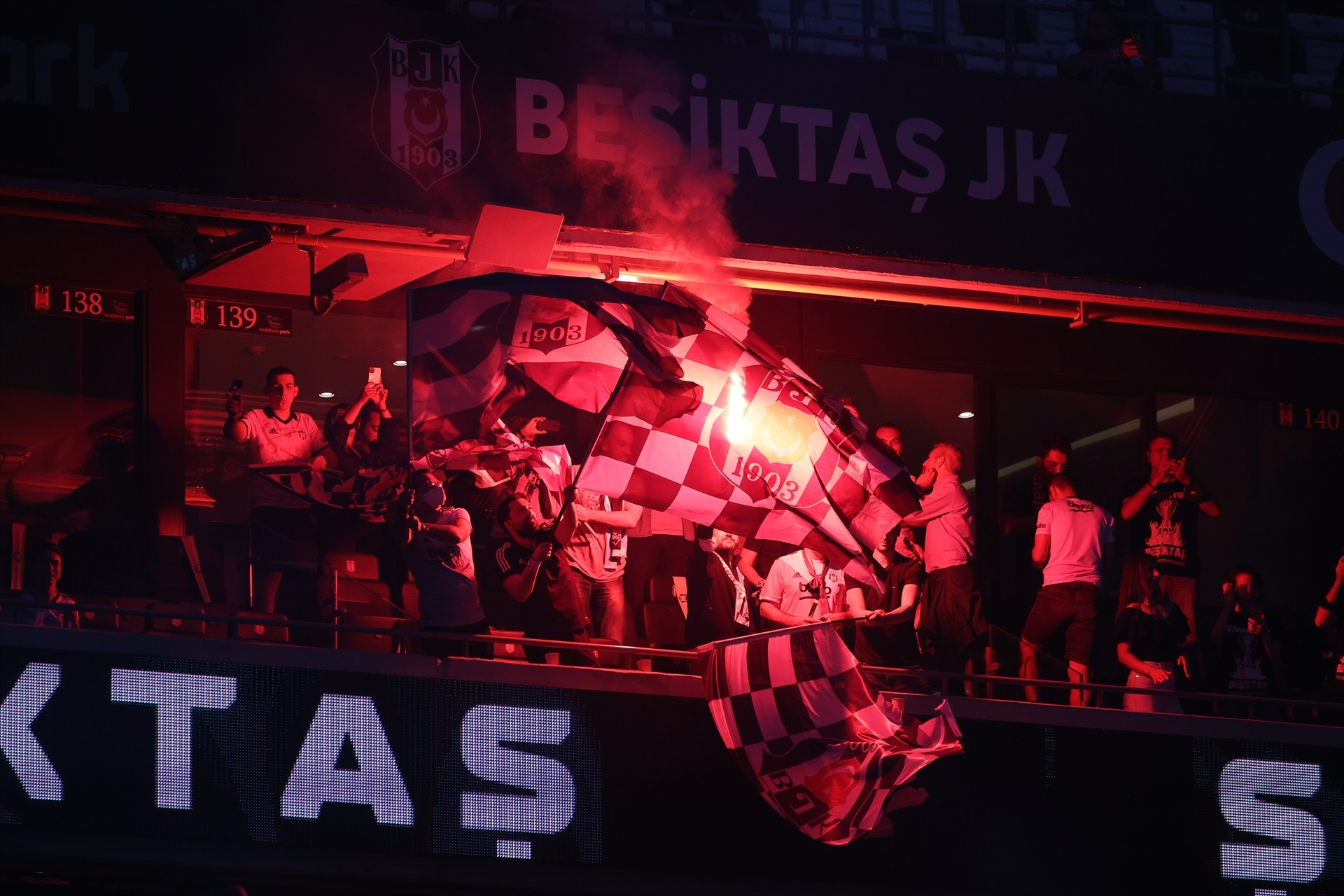 Beşiktaş kupasına kavuştu