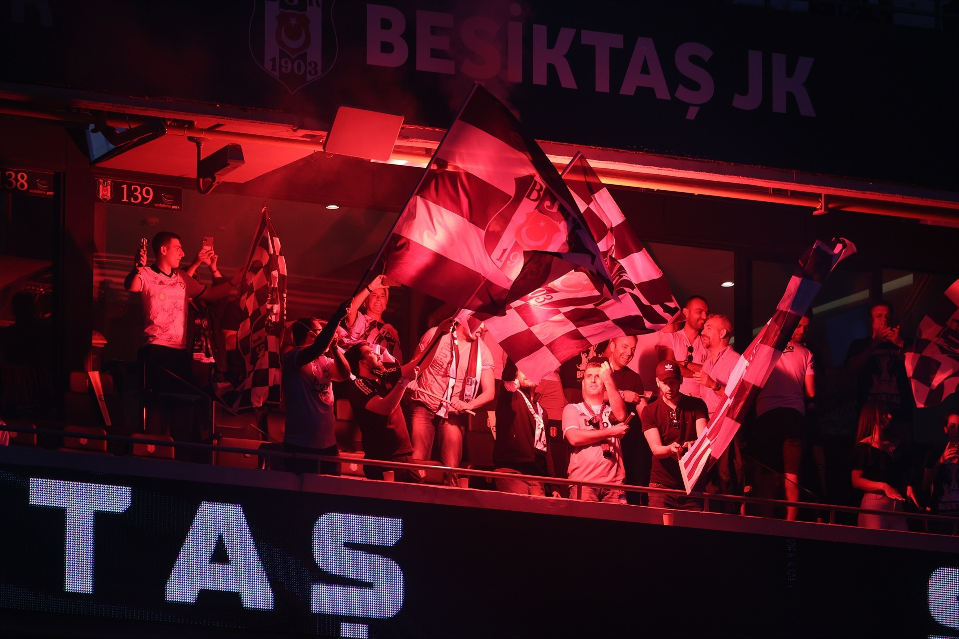 Beşiktaş kupasına kavuştu