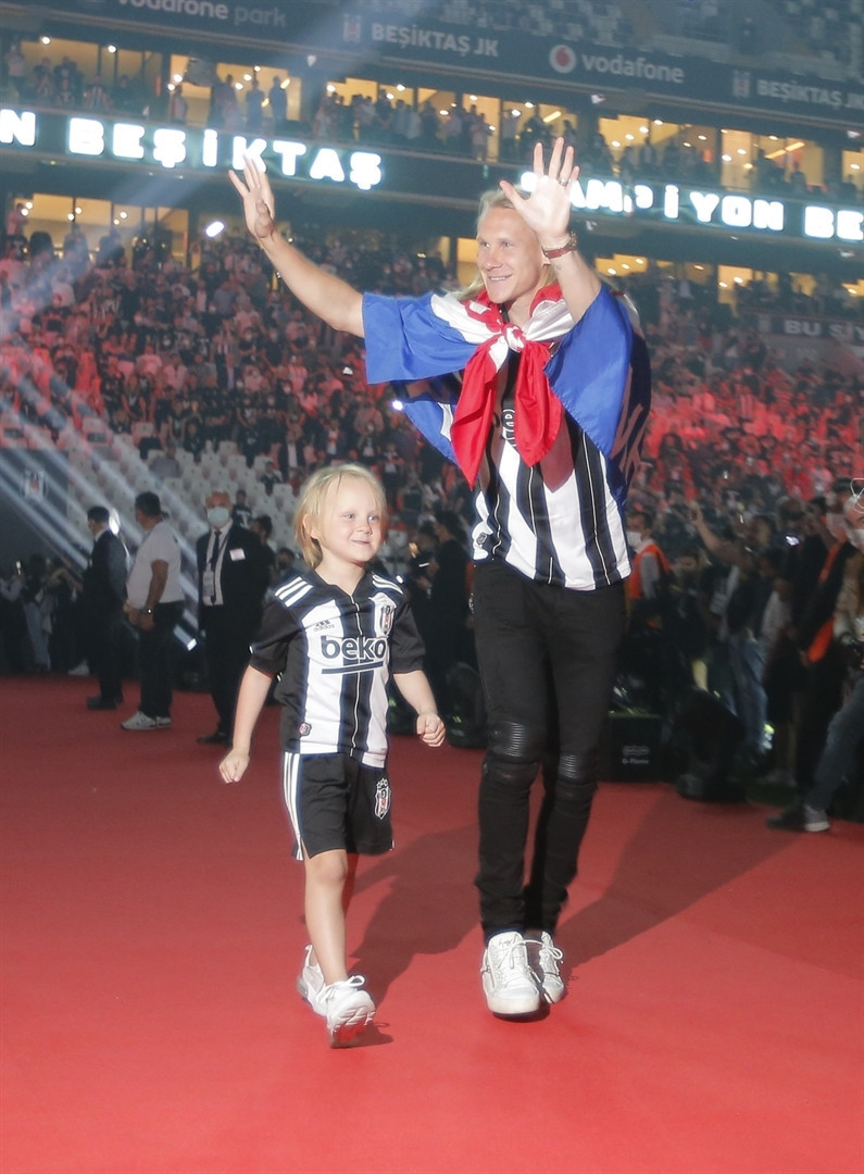 Beşiktaş kupasına kavuştu