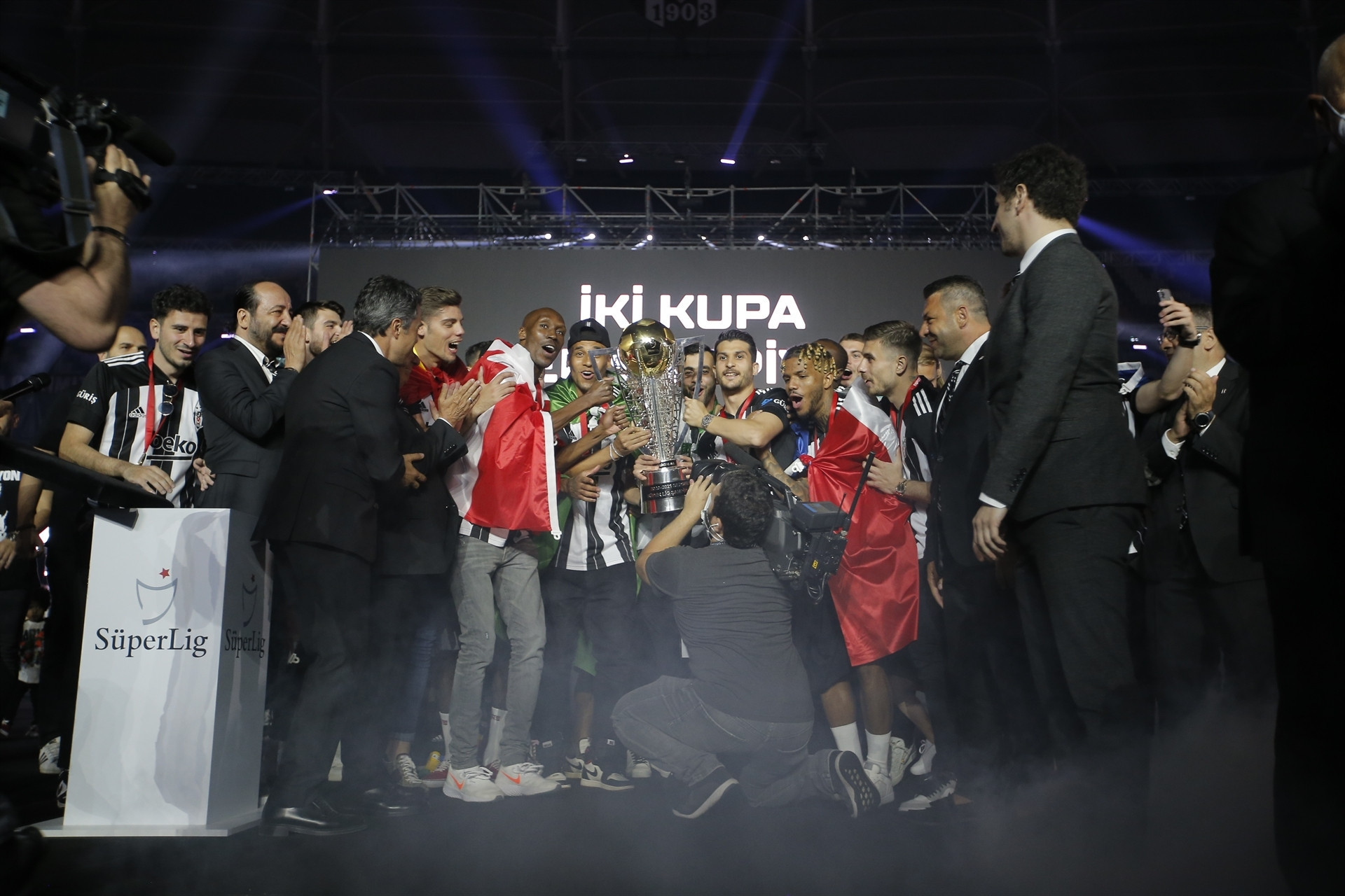 Beşiktaş kupasına kavuştu
