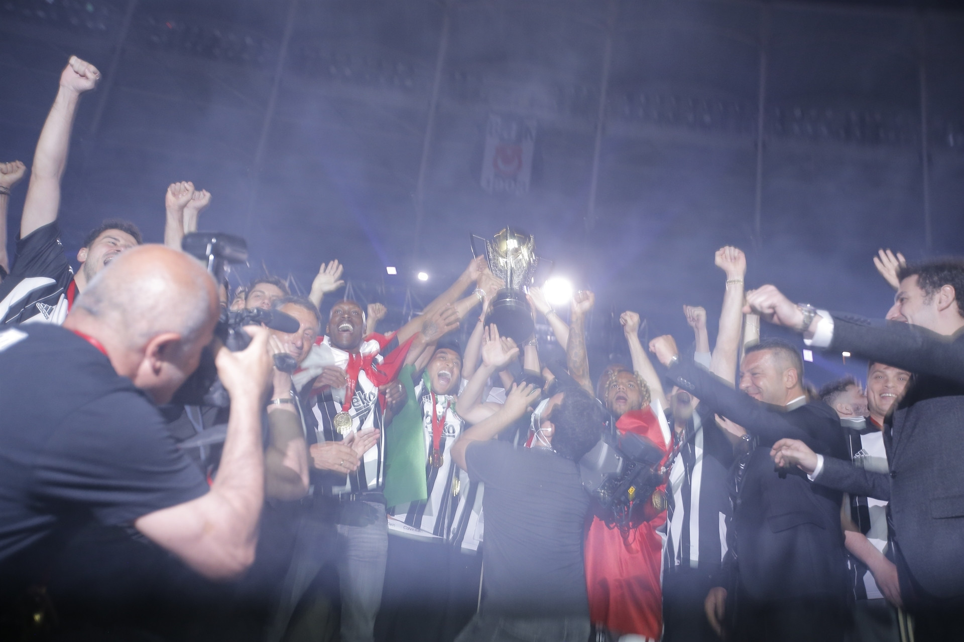 Beşiktaş kupasına kavuştu