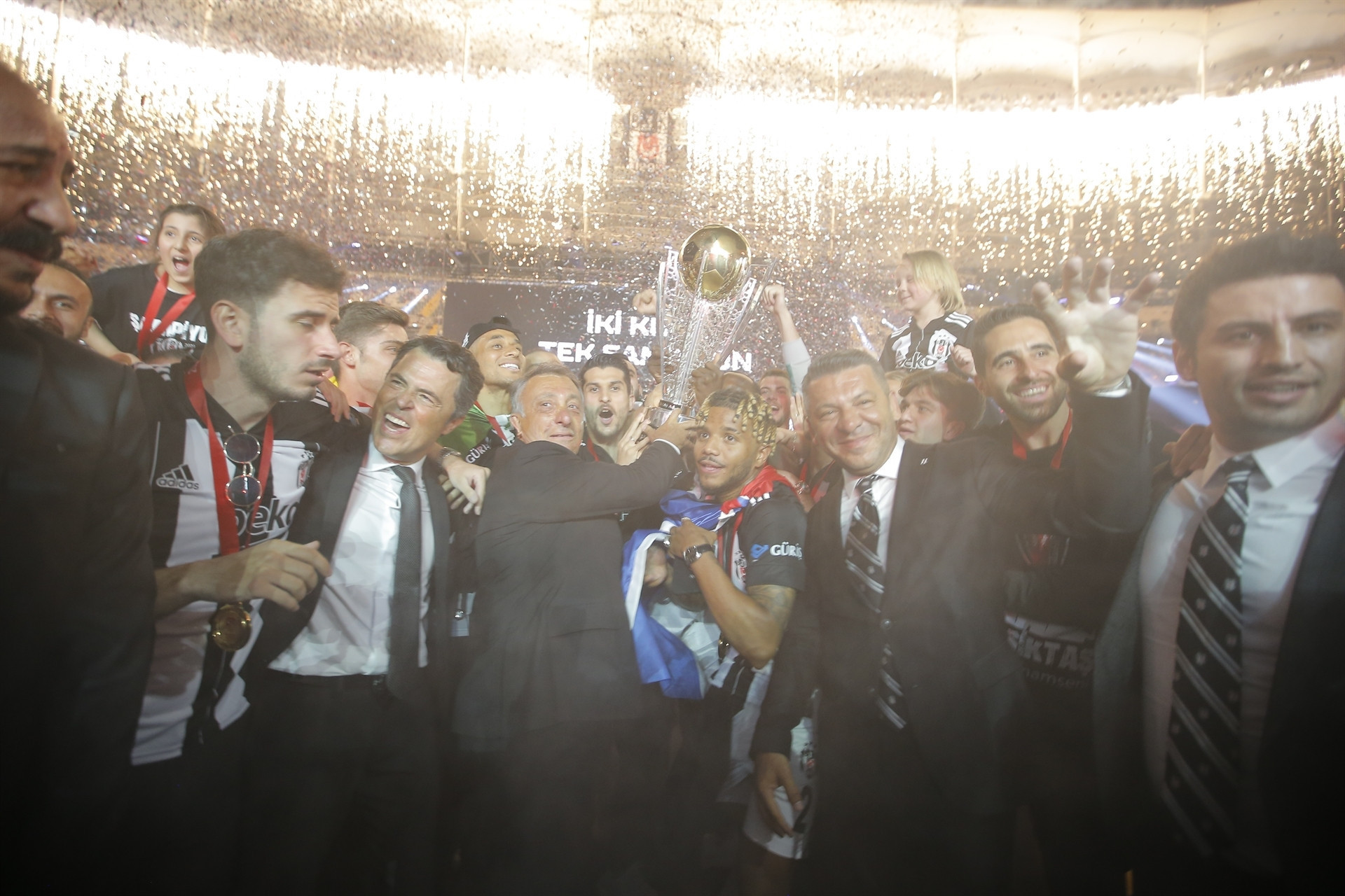Beşiktaş kupasına kavuştu