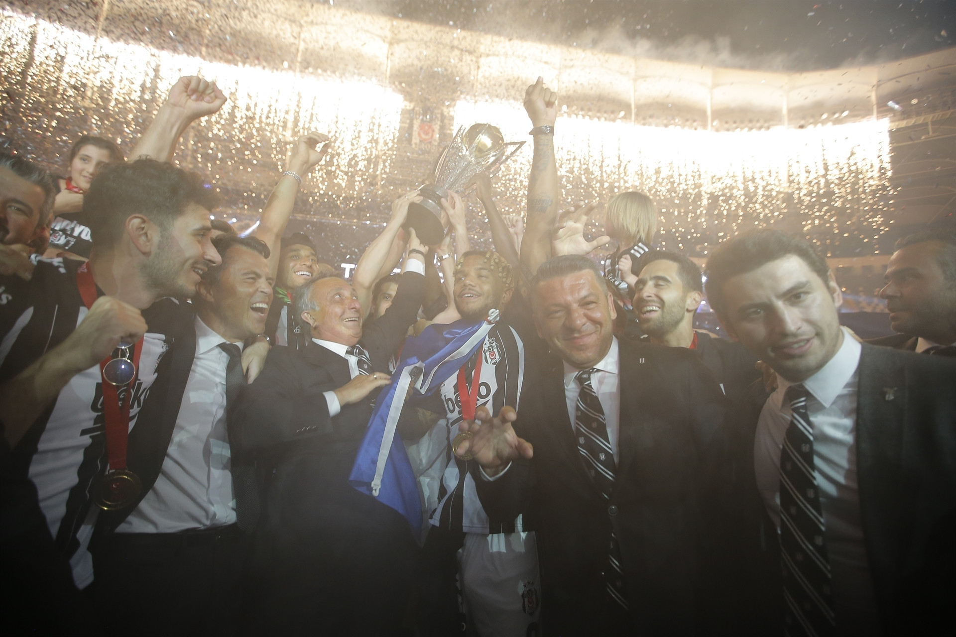 Beşiktaş kupasına kavuştu