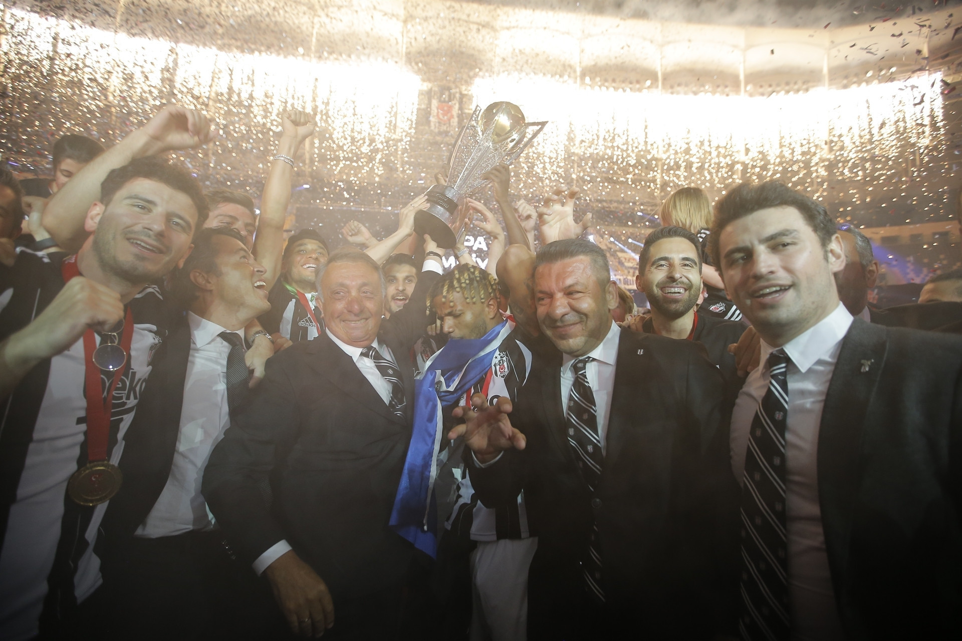 Beşiktaş kupasına kavuştu