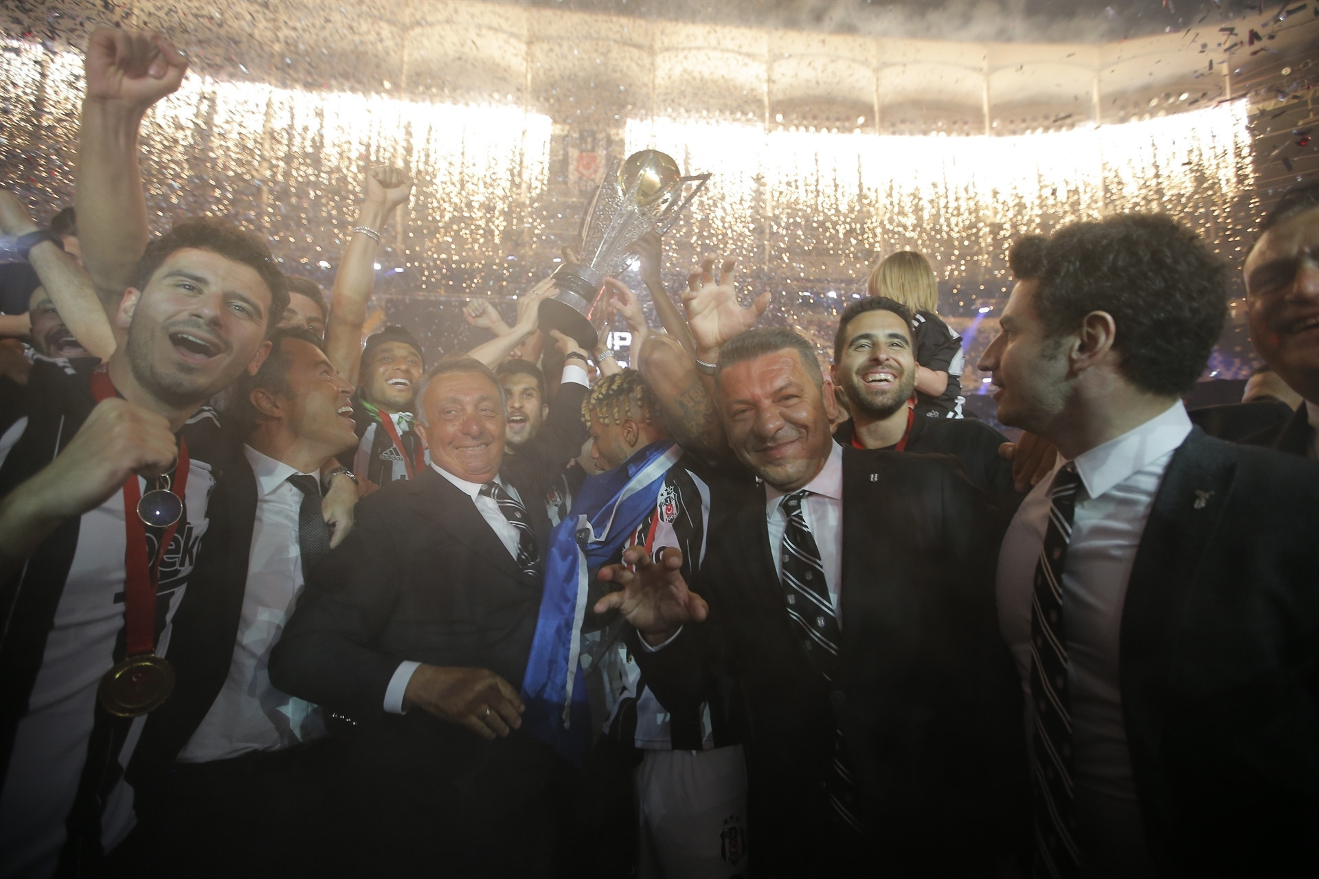 Beşiktaş kupasına kavuştu