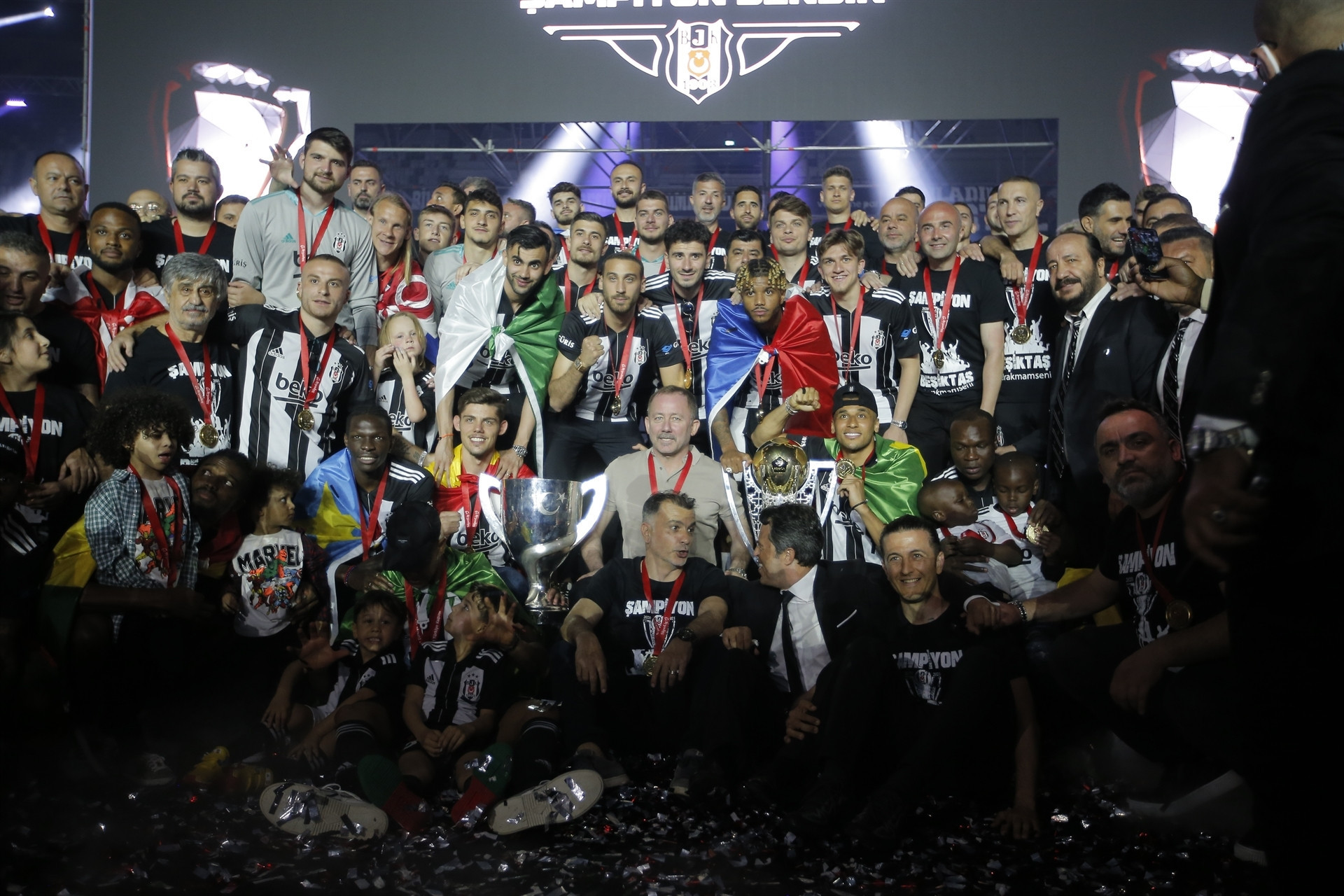 Beşiktaş kupasına kavuştu
