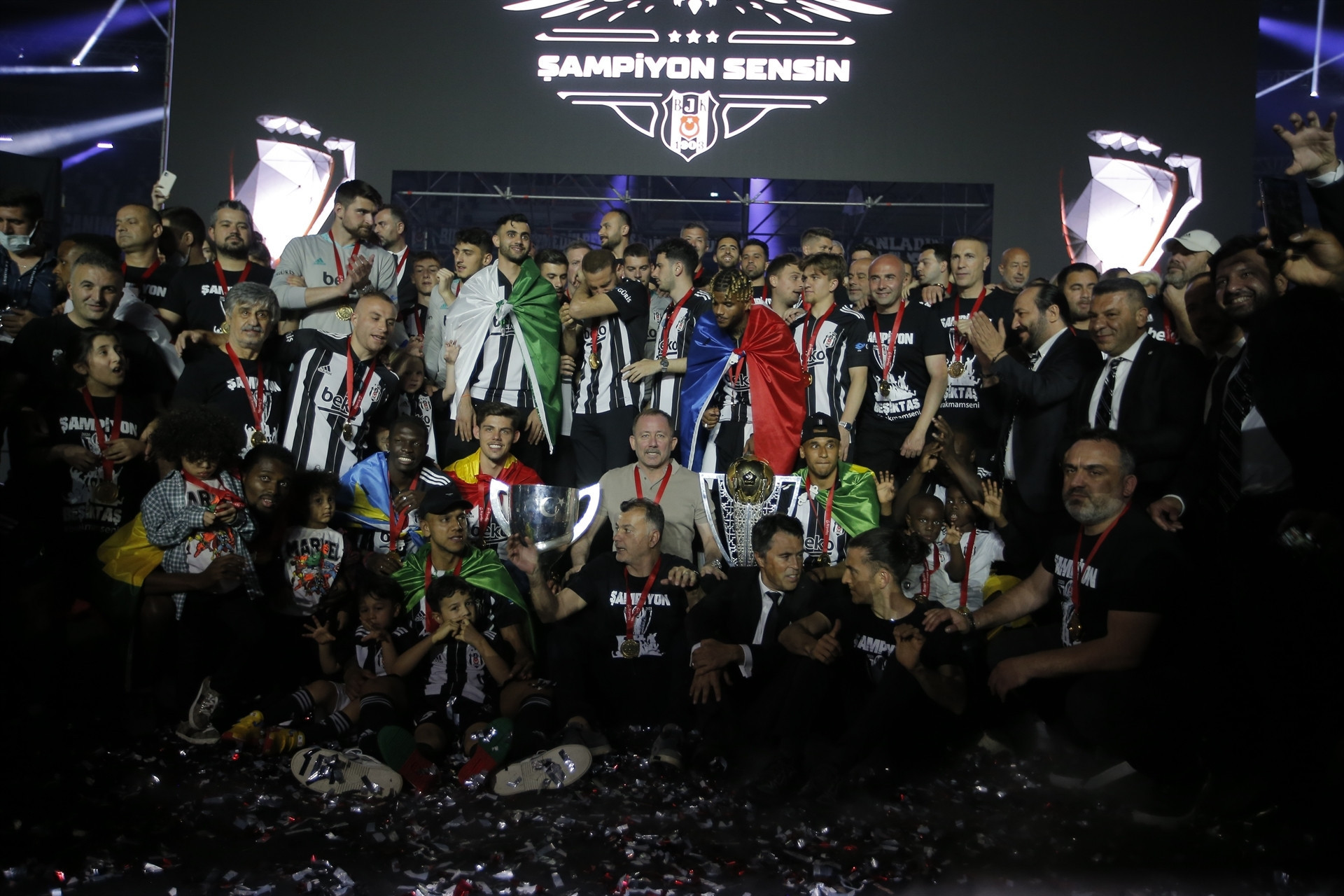 Beşiktaş kupasına kavuştu