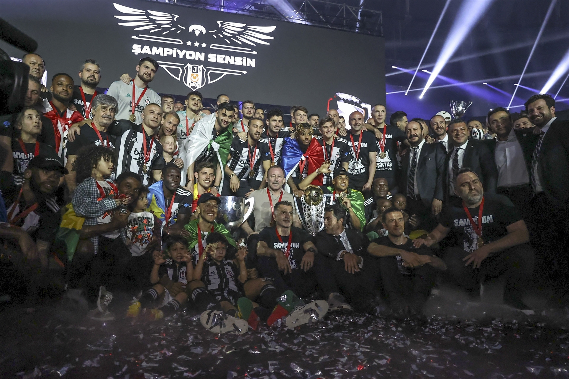 Beşiktaş kupasına kavuştu