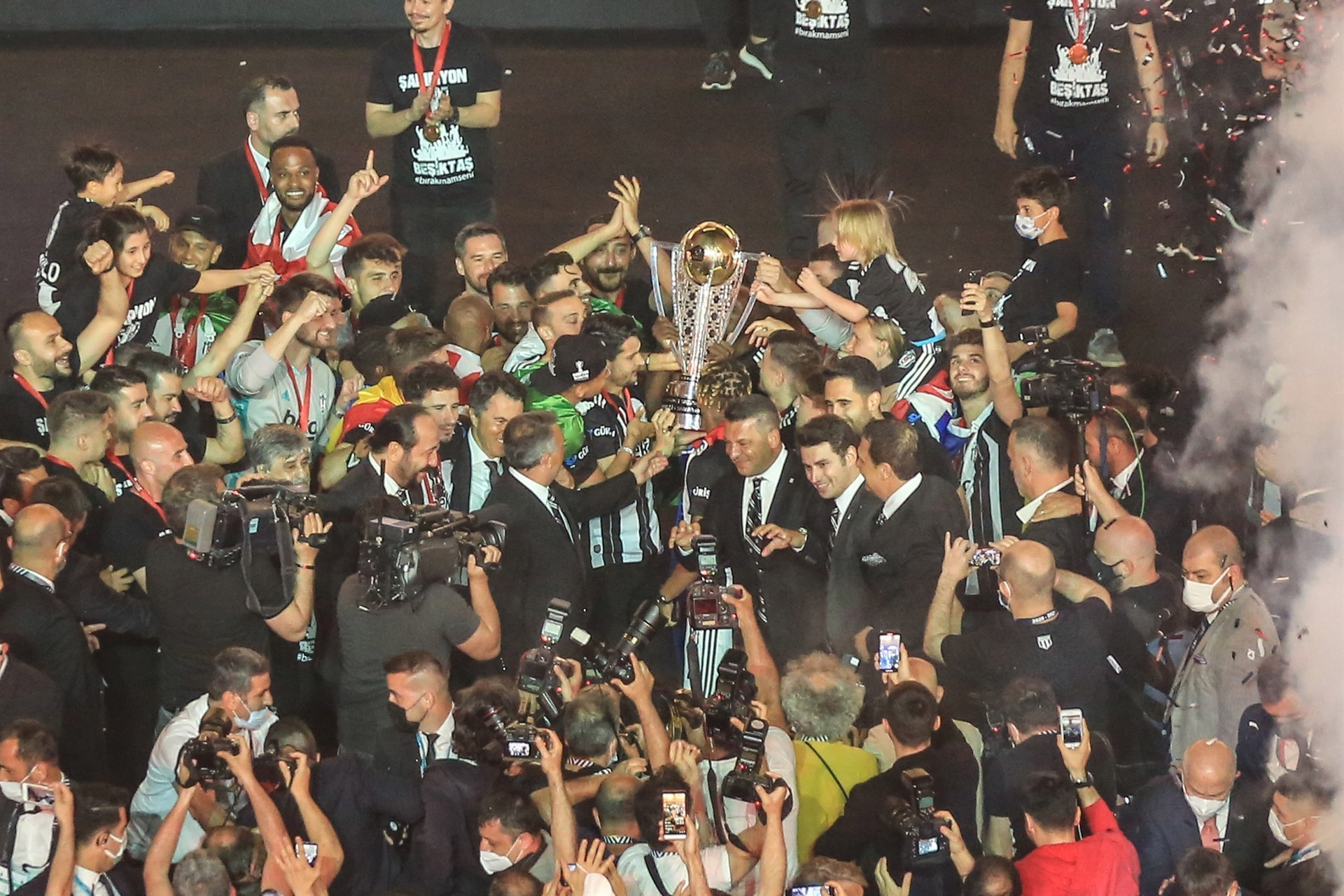 Beşiktaş kupasına kavuştu