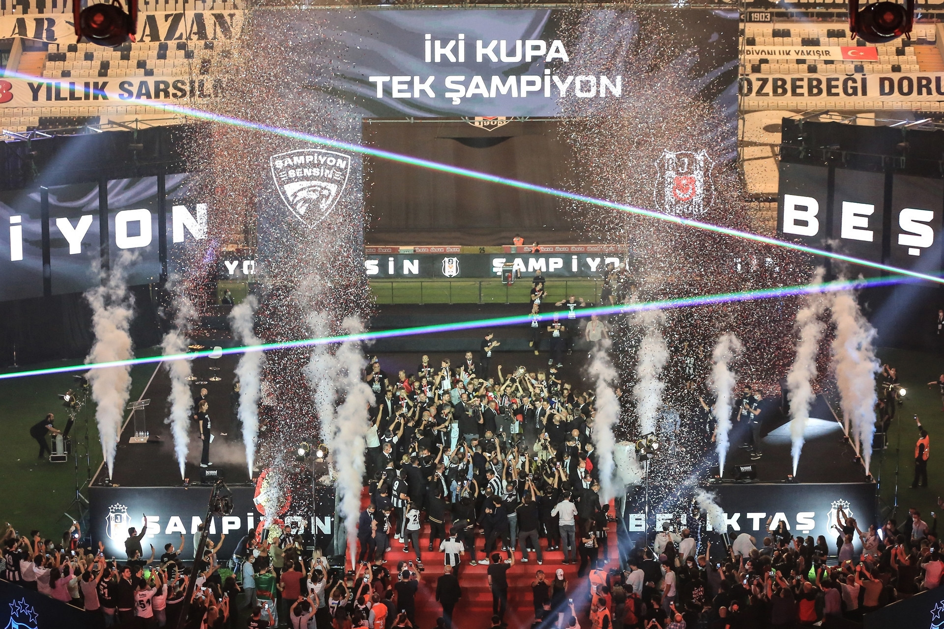 Beşiktaş kupasına kavuştu