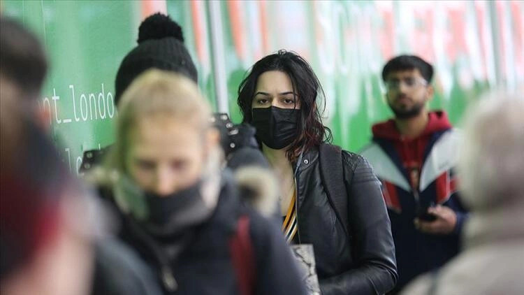 KOVİD 19 BELİRTİLERİ TIRNAKLARDA GÖRÜLÜR MÜ