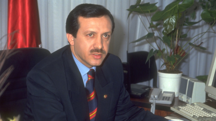Son dakika... Cumhurbaşkanı Erdoğan 27 yıl önce Taksim Camiini işaret etmişti...