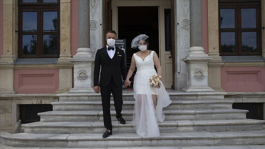 Düğünler nasıl olacak Düğün ve nişanlar pazar günü yasak mı, düğün salonları açıldı mı İşte İçişleri Bakanlığı genelgesi ile düğün şartları..