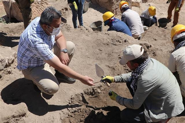 Zerzevan Kalesindeki Mithras Tapınağına bağlantılı yapılar bulundu