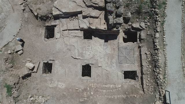 Zerzevan Kalesindeki Mithras Tapınağına bağlantılı yapılar bulundu