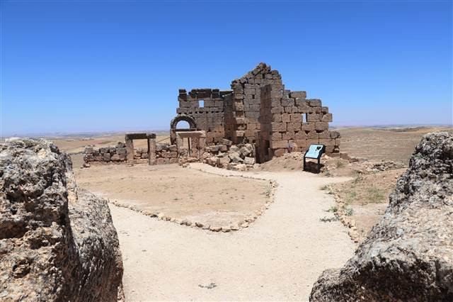 Zerzevan Kalesindeki Mithras Tapınağına bağlantılı yapılar bulundu