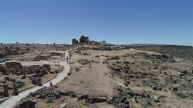 Zerzevan Kalesindeki Mithras Tapınağına bağlantılı yapılar bulundu