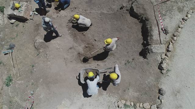 Zerzevan Kalesindeki Mithras Tapınağına bağlantılı yapılar bulundu