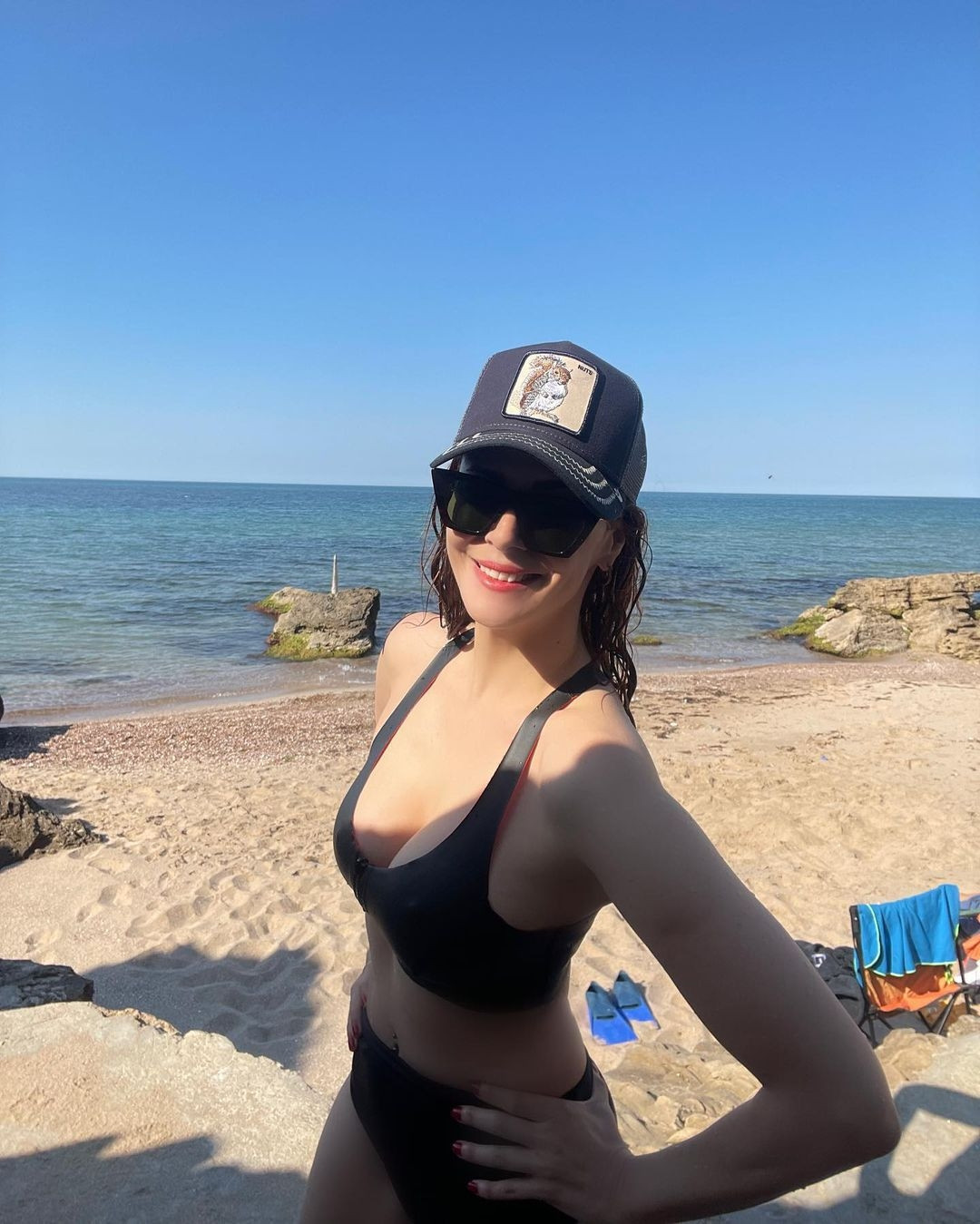 Bikinili açılış Bikinili açılış