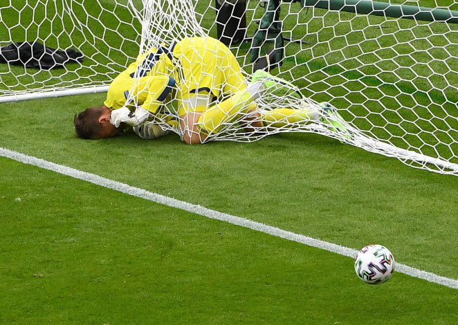 Son Dakika: EURO 2020de Patrick Schick 1980den bu yana en uzak mesafeden atılan gole imza attı (İskoçya - Çekya) Son Dakika: EURO 2020de Patrick Schick 1980den bu yana en uzak mesafeden atılan gole imza attı (İskoçya - Çekya)