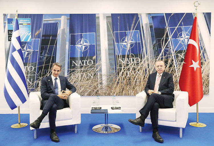 MİÇOTAKİS VE BIDEN’LA YÜZ YÜZE