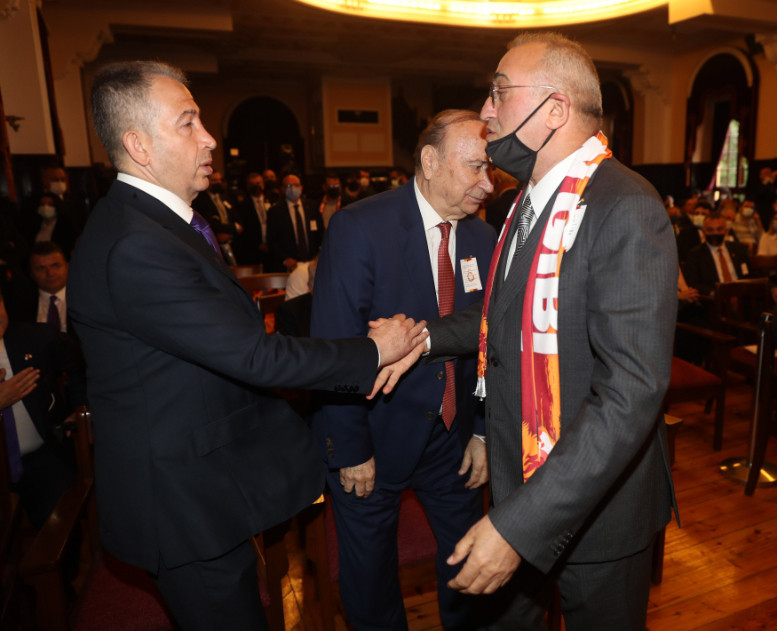 Galatasaray seçiminden çok özel kareler...