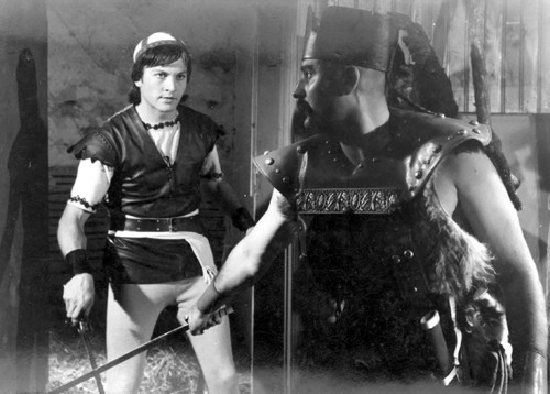 DİZİLER DE ÇEKTİ