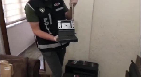 İstanbul merkezli 2 ilde dublör kullanarak banka hesaplarını boşaltan şebekeye operasyon