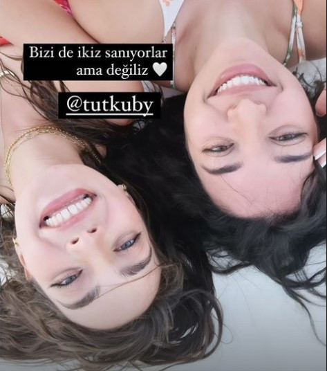 Ünlü oyuncu kardeşi ile fotoğrafını paylaştı... Benziyor muyuz