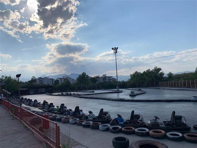 Go-kart pistinde ölümden döndü