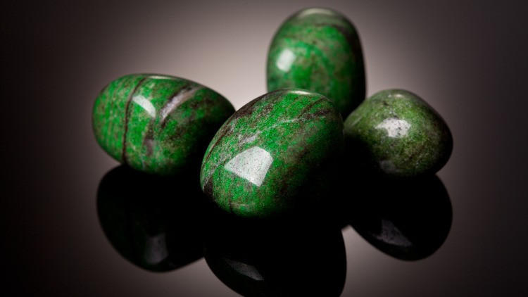 Yeşim Taşı Nedir, Ne İşe Yarar Yeşim Taşının Özellikleri ve Faydaları