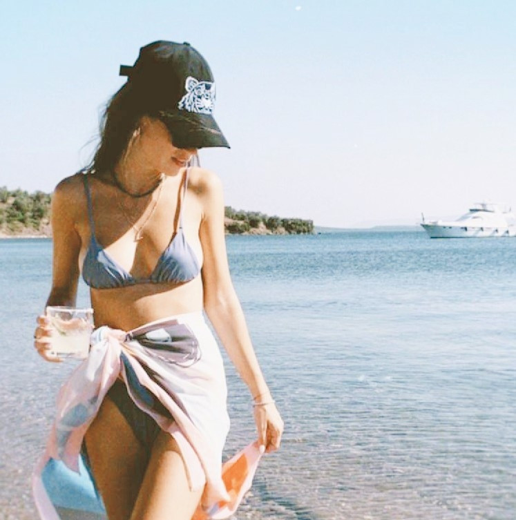 Şükran Ovalı, Fahriye Evcen, Burak Özçivit, Yıldız Çağrı Atiksoy... Ünlülerin tatil halleri