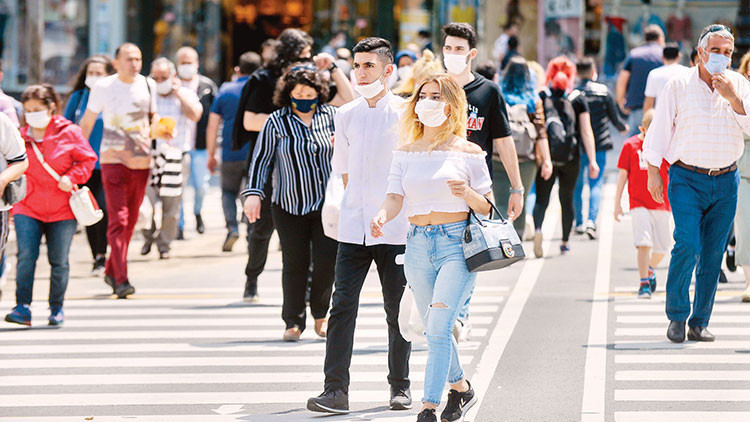 Son dakika... İki doz aşı yoğun bakıma düşürmüyor