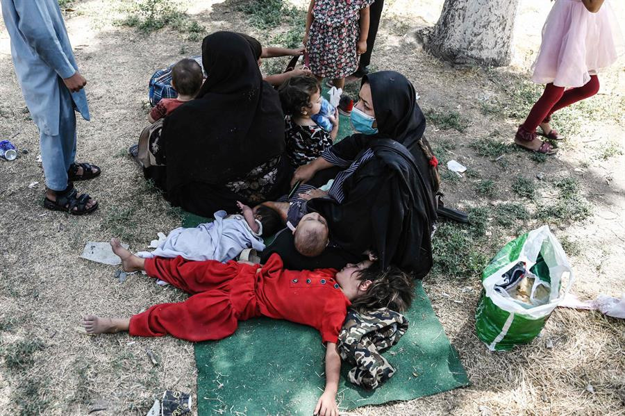 Talibanın Afganistandaki ilerleyişi sürüyor: Bir kenti daha ele geçirdiler