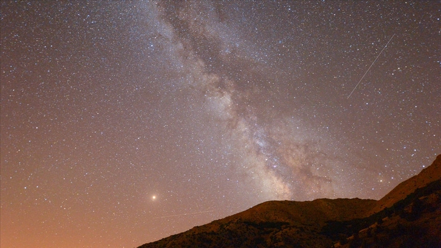 Meteor yağmuru ne zaman saat kaçta 2021 perseid  meteor yağmuru Türkiyeden izlenecek mi NASA duyurdu