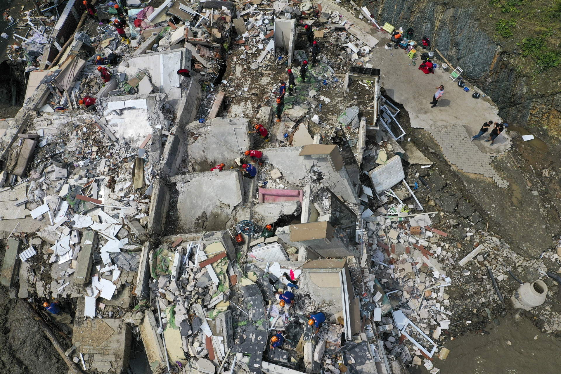 Kastamonu, Sinop ve Bartındaki sel felaketinden yeni kareler