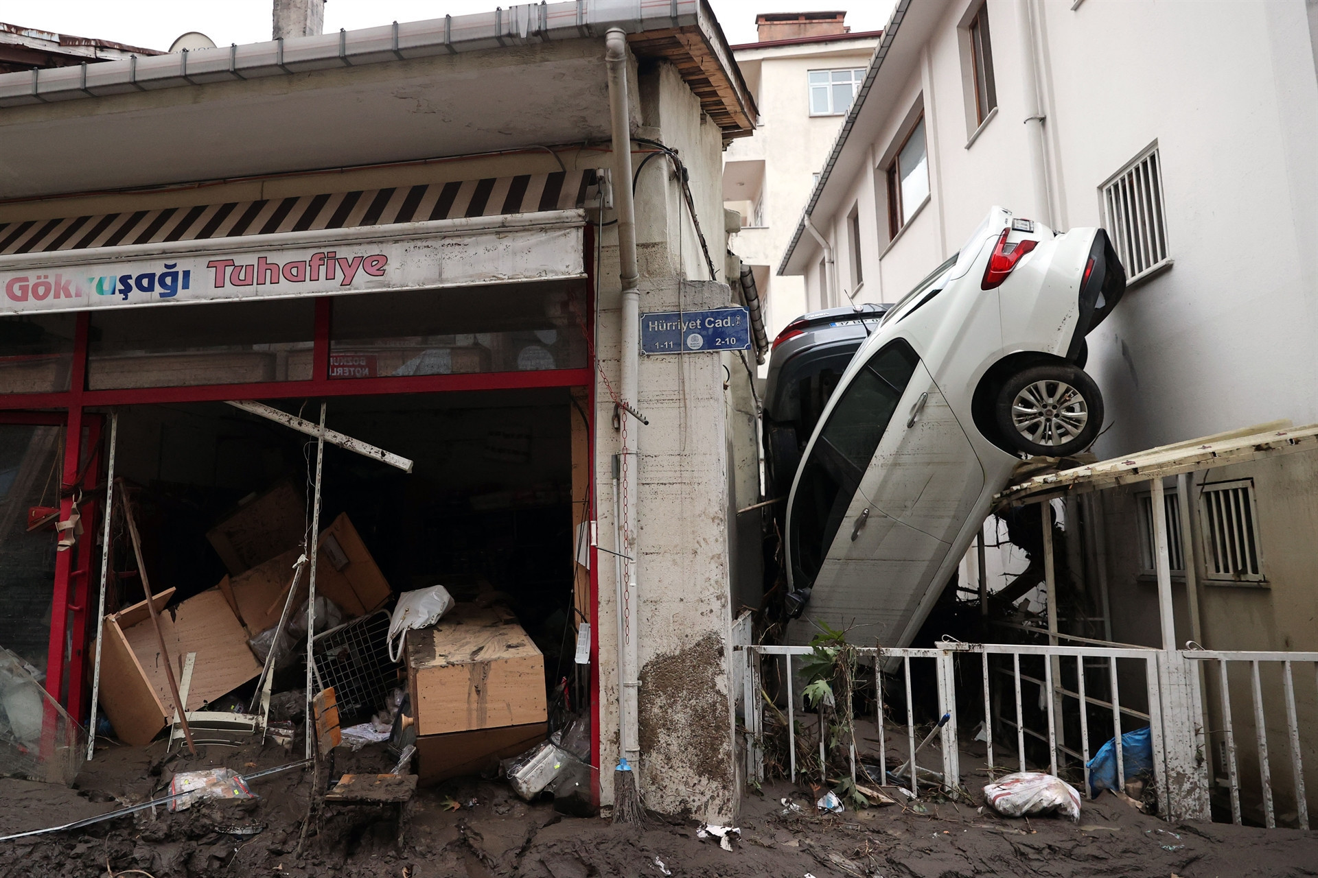 Kastamonu, Sinop ve Bartındaki sel felaketinden yeni kareler