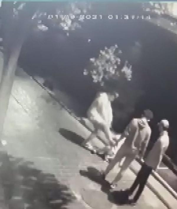 Beyoğlunda turisti böyle gasp ettiler