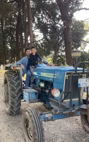 Ünlü oyuncu iki çocuğunu da alıp İstanbulu terk etti... Endonezyada yeni hayat