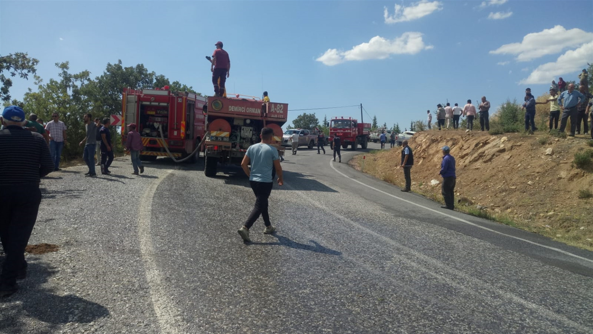 Manisa Demircide korkutan yangın