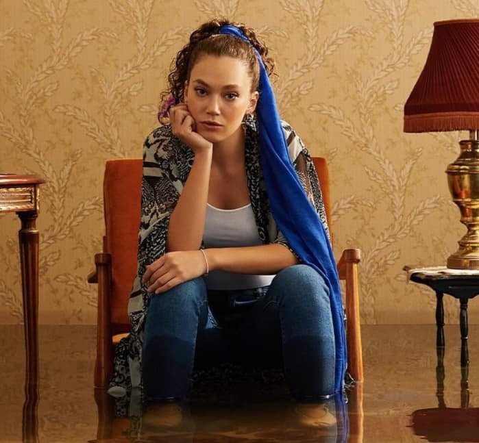 MELİSA ŞENOLSUN KİMDİR