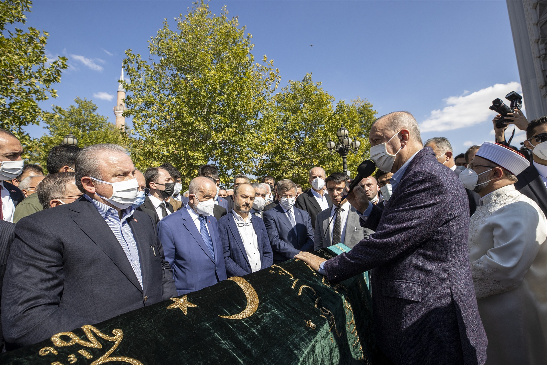 Oğuzhan Asiltürk son yolculuğuna uğurlandı