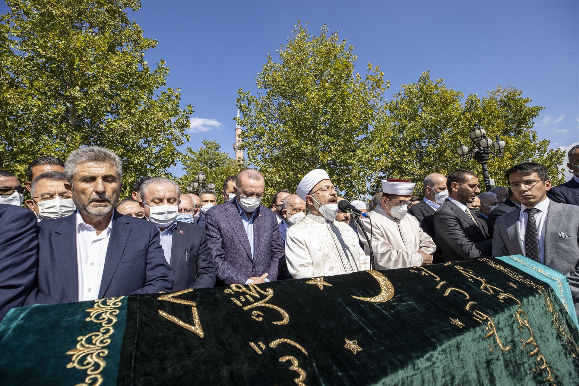 Oğuzhan Asiltürk son yolculuğuna uğurlandı