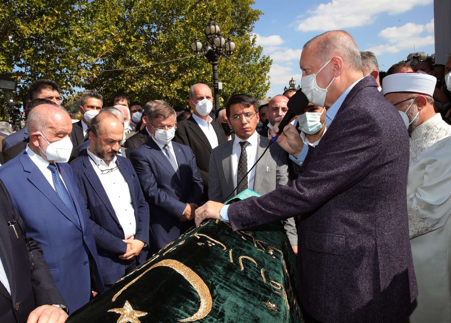 Oğuzhan Asiltürk son yolculuğuna uğurlandı