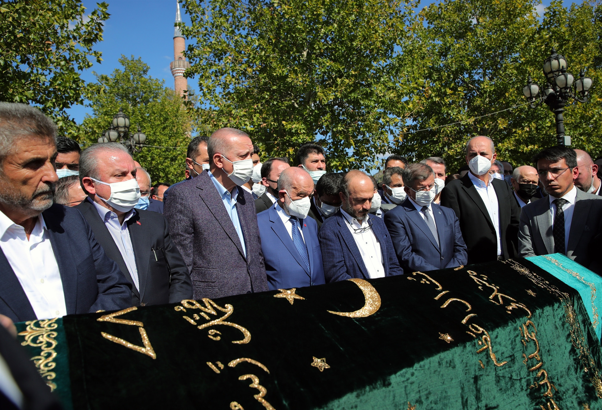 Oğuzhan Asiltürk son yolculuğuna uğurlandı