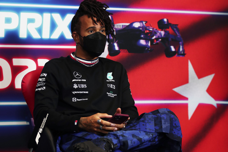 TÜRKİYEDE OLDUĞUM İÇİN ÇOK MUTLUYUM