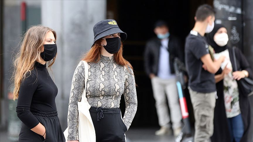 Son dakika: Koronavirüs aşısında yeni yan etki iddiası... Yüzlerce kişi başvurdu