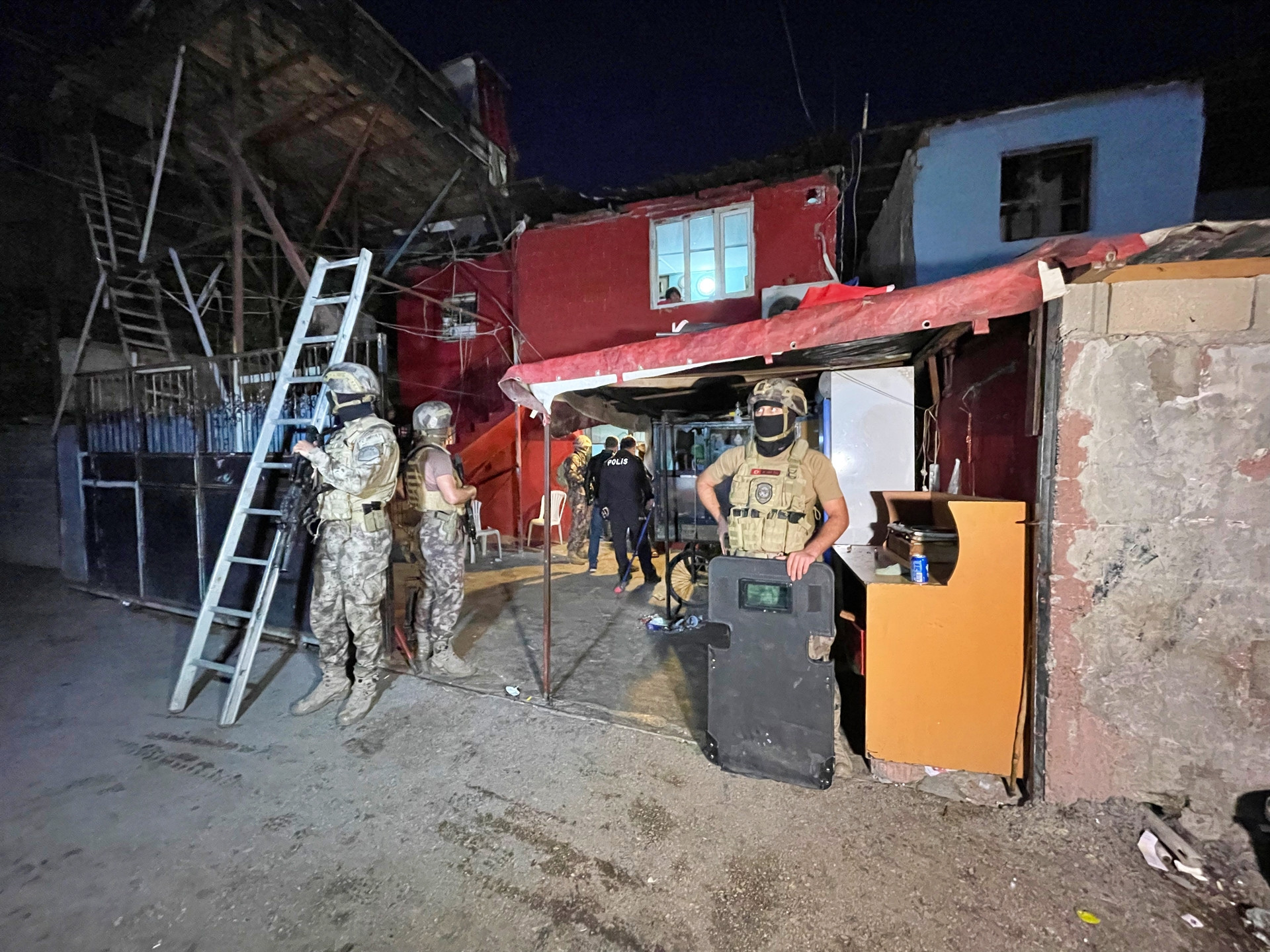 Cono operasyonu Gözaltılar var...